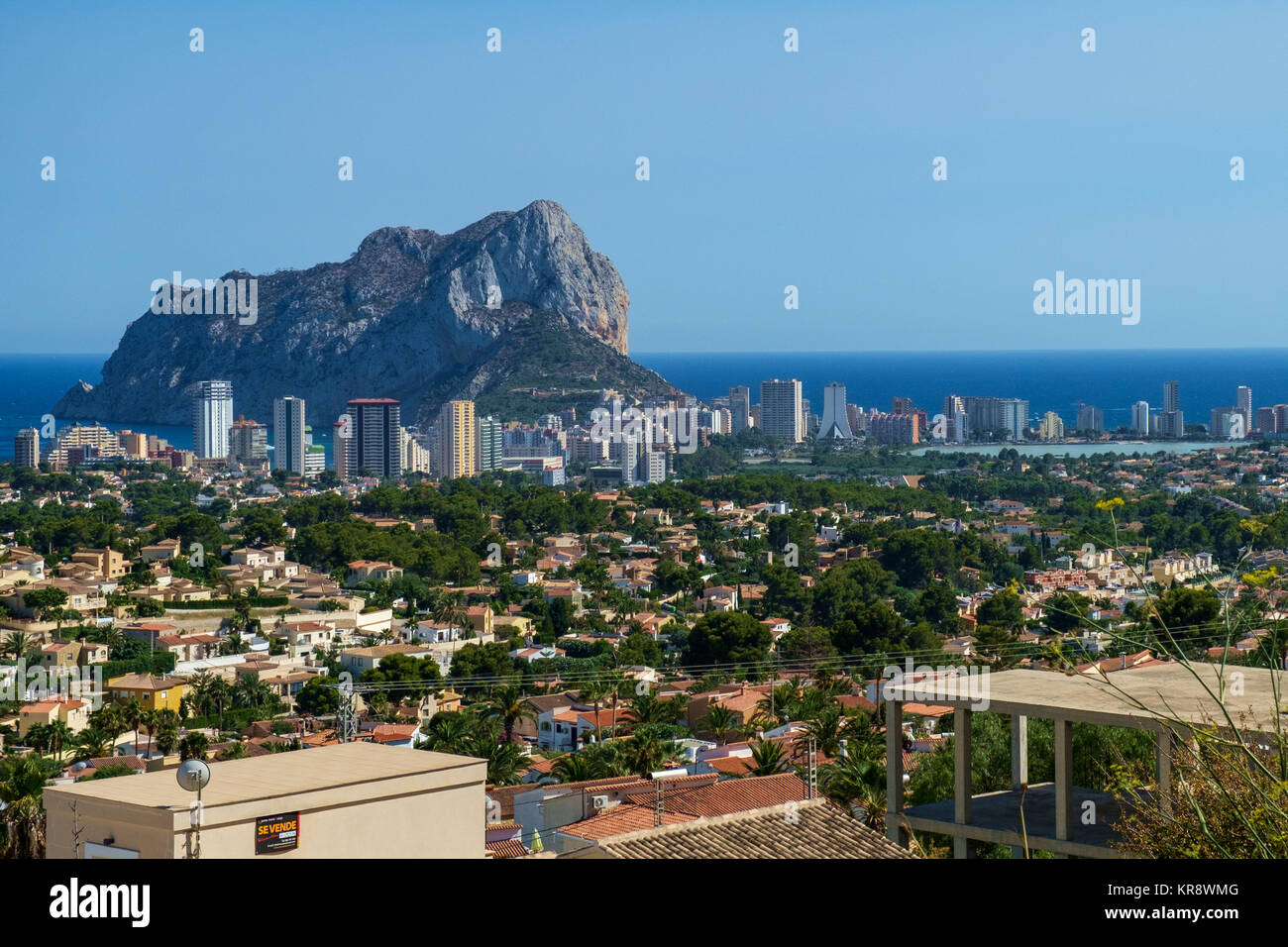 Vista panoramica di Calpe e Calpe Rock, Ifach, Costa Blanca, Spagna. Foto Stock