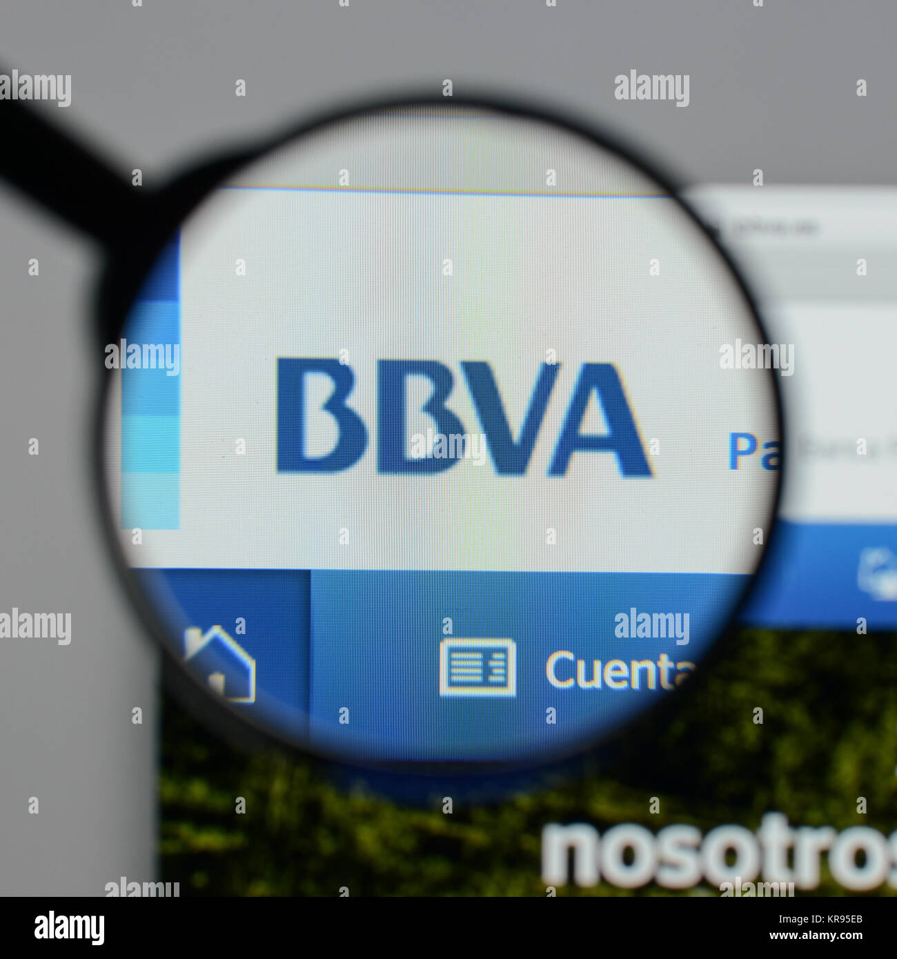 Milano, Italia - 10 agosto 2017: Banco Bilbao Vizcaya Argentaria BBVA logo sulla homepage del sito web. Foto Stock