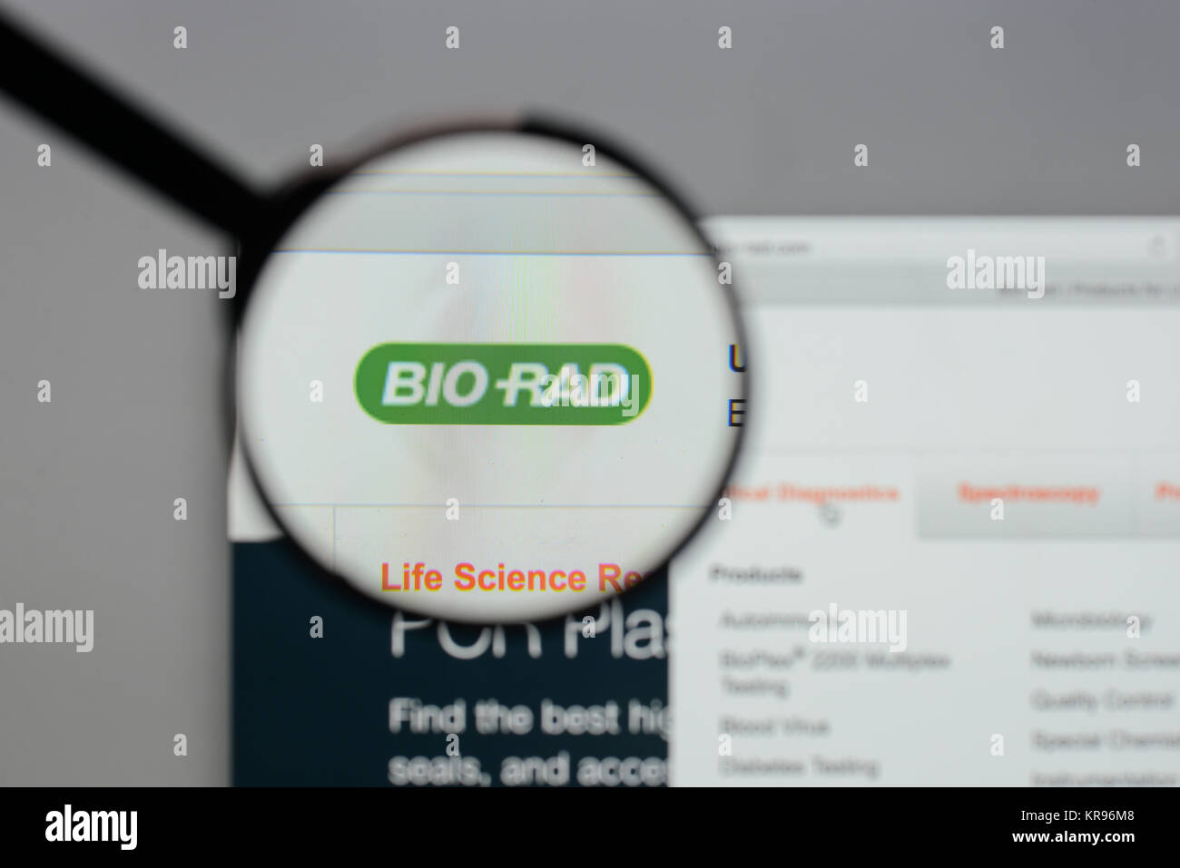Milano, Italia - 10 agosto 2017: Bio Rad Laboratories logo sulla homepage del sito web. Foto Stock