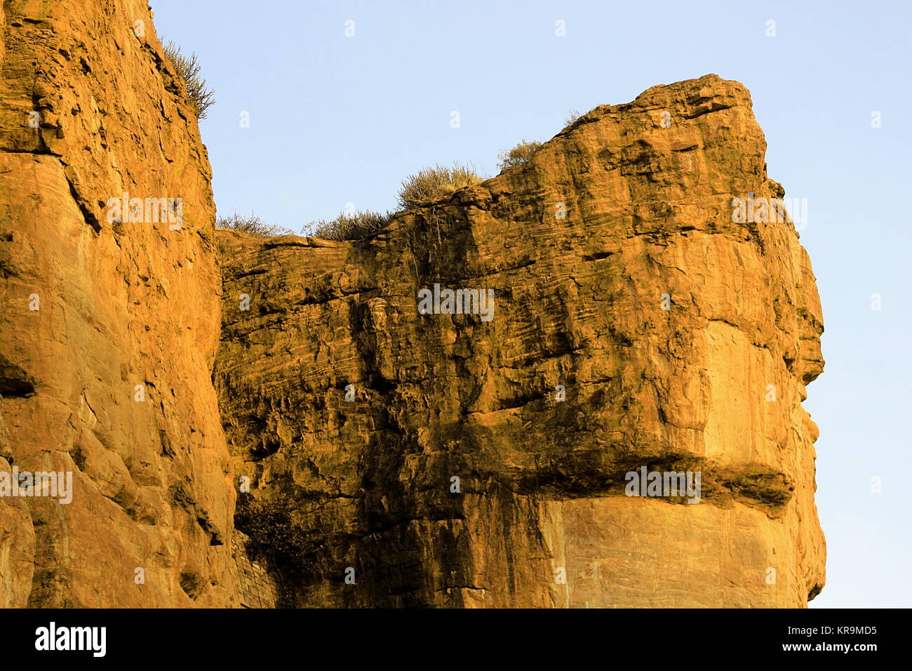 Gigantesche pareti rocciose, Badami Foto Stock