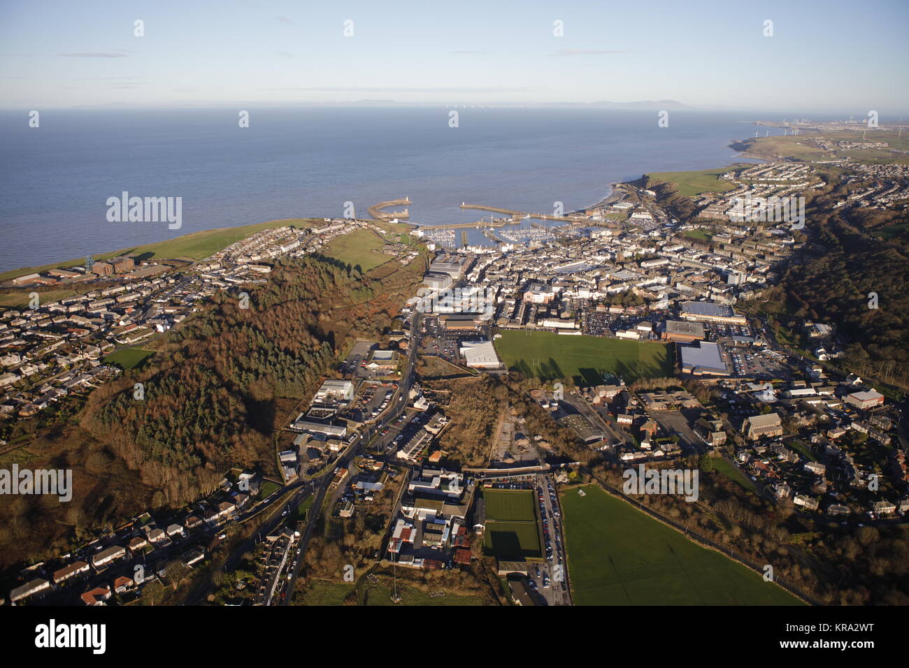 Una veduta aerea della città di Whitehaven sulla costa della Cumbria Foto Stock