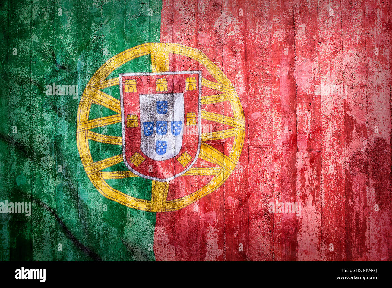 Stile grunge di Portugal flag su un muro di mattoni per lo sfondo Foto Stock