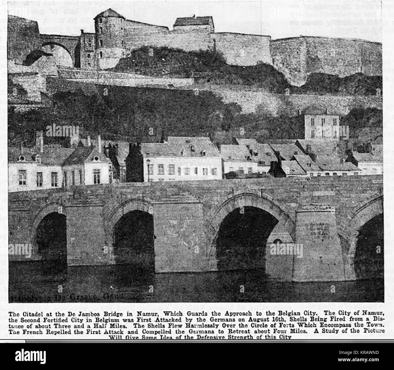 La guerra mondiale una fotografia - un inizio di WWI magazine fotografia che illustra le fortificazioni della cittadella e Ponte di Namur in Belgio Foto Stock