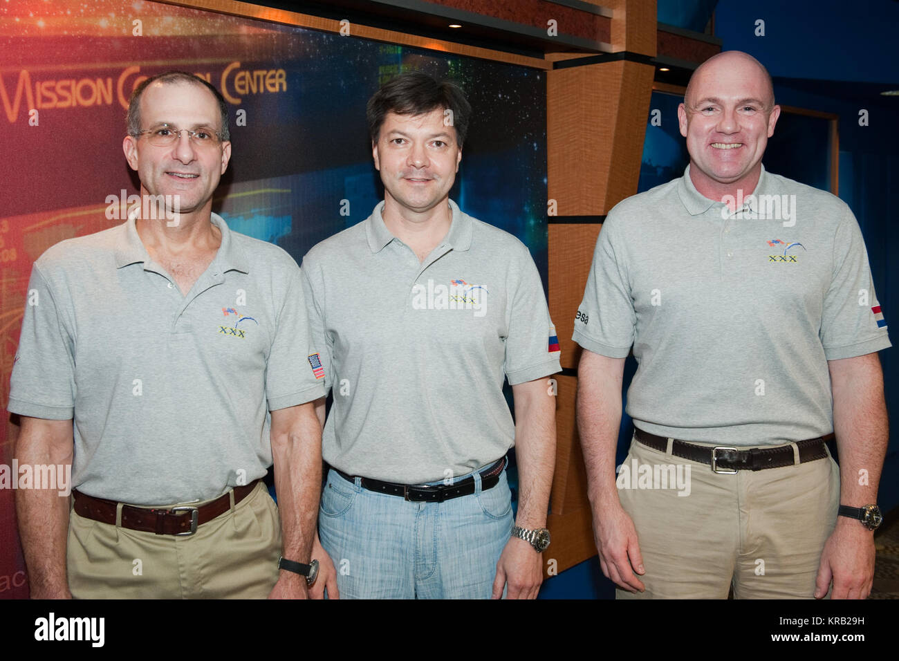 Data: 9-20-11 Posizione: Bldg. 2N, premere Conf. Camera soggetta: Soyuz 29 equipaggio News Conferenza a JSC (Don Pettit, André Kuipers (SEC), Oleg Kononenko (RSA) ) fotografo: Lauren Harnet Soyuz TMA-03M equipaggio Foto Stock