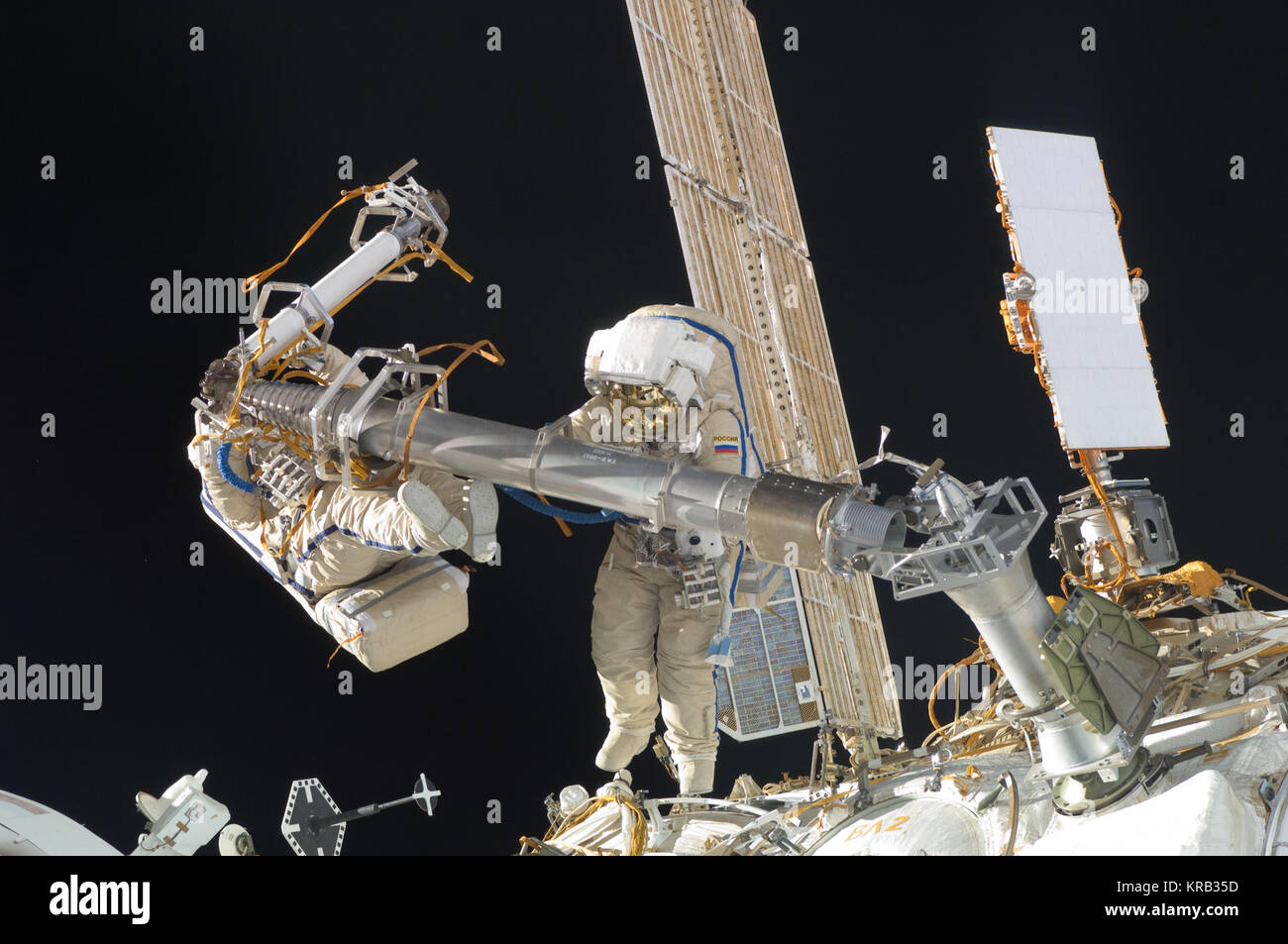 ISS-30 EVA Oleg Kononenko e Anton Shkaplerov 1 Foto Stock