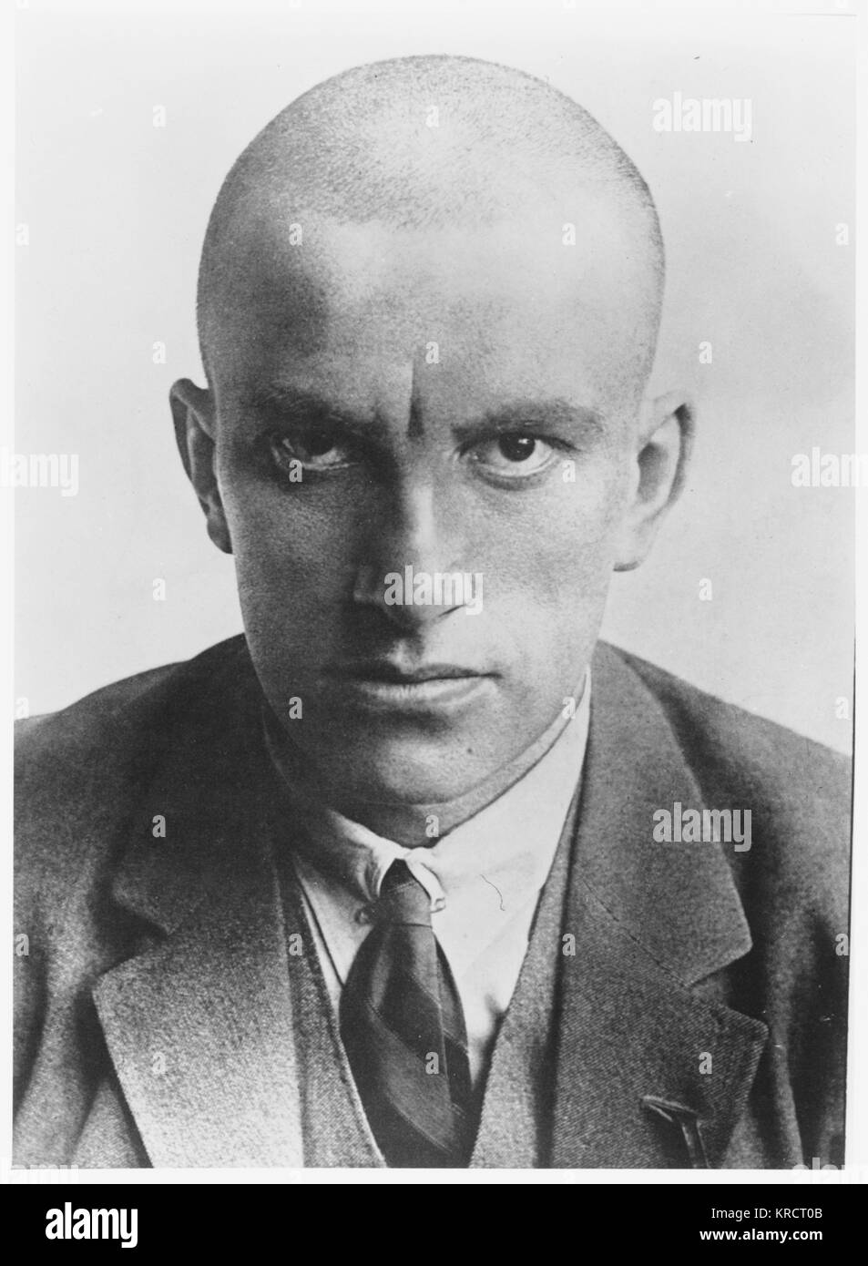 VLADIMIR MAYAKOVSKY - poeta russo e sostenitore del Partito Comunista in Russia (questa fotografia è datata 1927) Data: 1893 - 1930 Foto Stock