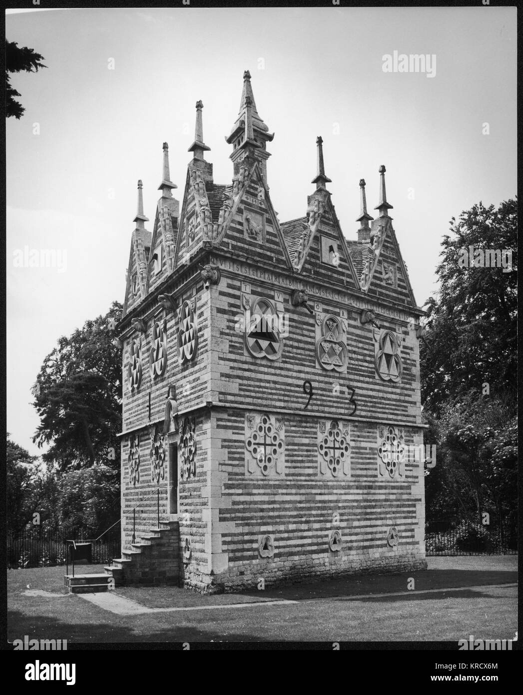 Il triangolare lodge è stato progettato da Sir Thomas Tresham nel 1593 dopo un periodo di prigionia per le sue convinzioni Cattoliche. Il lodge è fortemente simbolica della Santissima Trinità. Data: 1960s Foto Stock