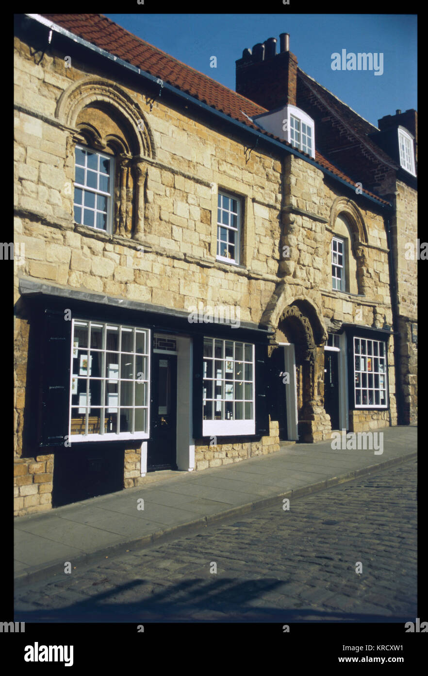 Il XII secolo gli Ebrei House Lincoln, Inghilterra, è un raffinato esempio superstite di architettura normanna. Data: 2004 Foto Stock