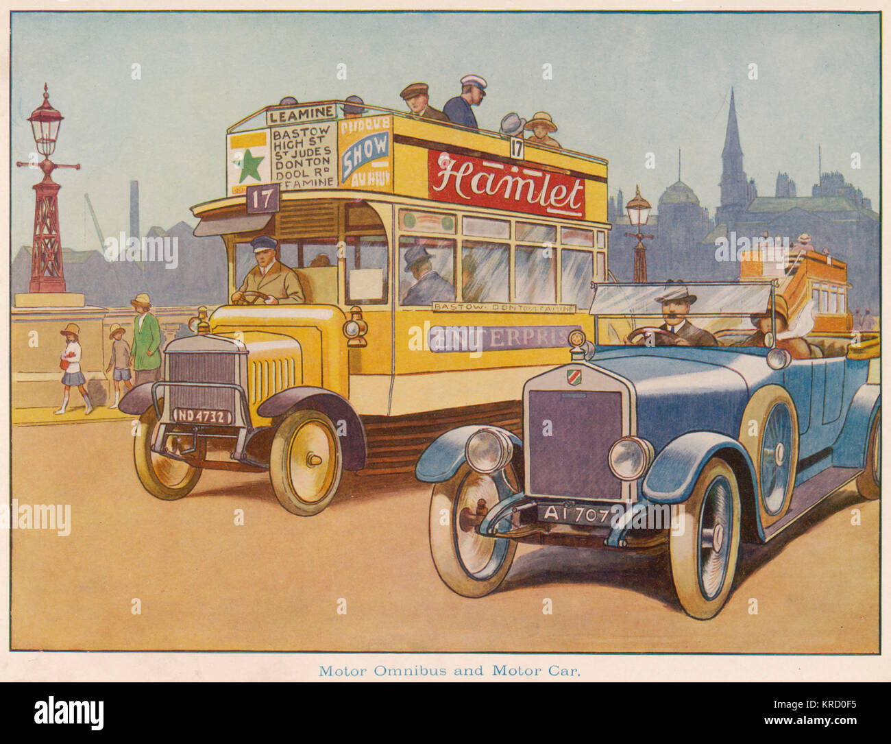 Omnibus a motore e auto a motore Foto Stock Omnibus a motore e auto a motore Foto Stock