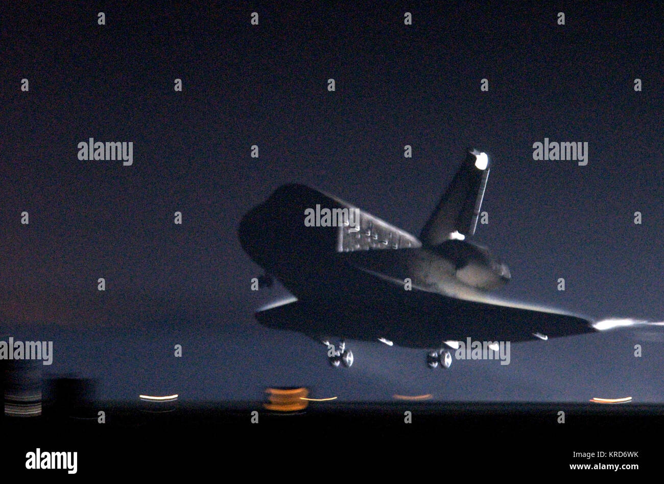 Columbia rendendo il suo approdo finale dopo STS-109 missione Foto Stock