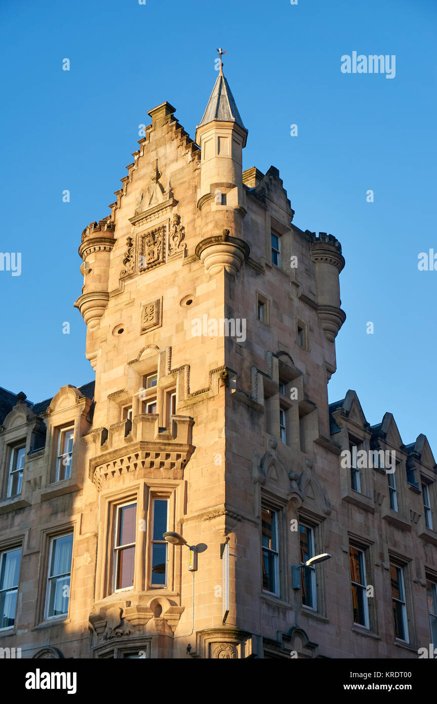 Una architettura decorativa di un 1850s arenaria edificio vittoriano nel centro della città di Glasgow, attualmente una casa per Fraser Suites. Foto Stock