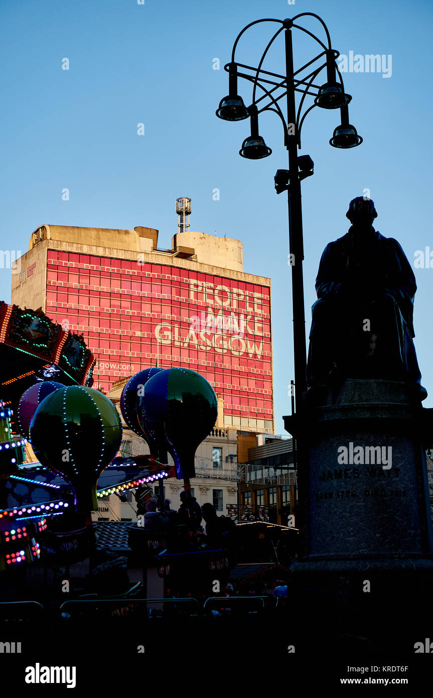 Città di Glasgow w College edificio con un motto le persone fanno di Glasgow. Foto Stock