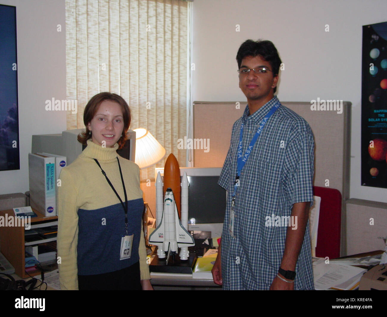 Veronika Soukhovitskaya e Anil Jindia lavorando in ufficio per gli Affari Pubblici Foto Stock