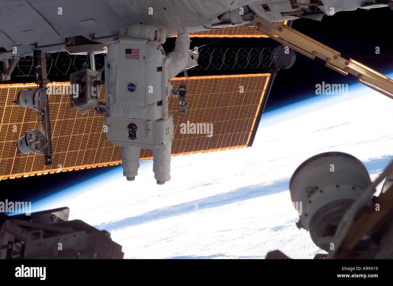 STS-117 EVA2a Foto Stock