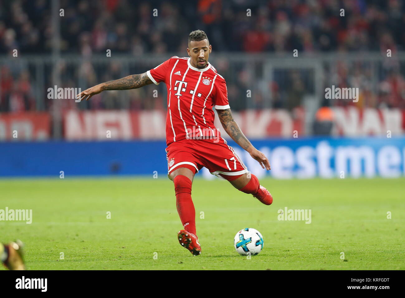 Monaco di Baviera, Germania. Xiii Dec, 2017. Jerome Boateng (Bayern) Calcio/Calcetto : tedesco 'Bundesliga' tra Bayern Munchen 1-0 1FC Koln nello stadio Allianz Arena di Monaco di Baviera, Germania . Credito: Mutsu Kawamori/AFLO/Alamy Live News Foto Stock