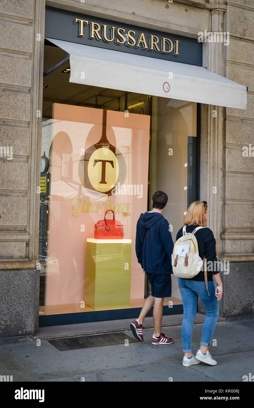 Milano, Italia - 24 Settembre 2017: Trussardi store a Milano. La settimana della moda di Trussardi shopping Foto Stock