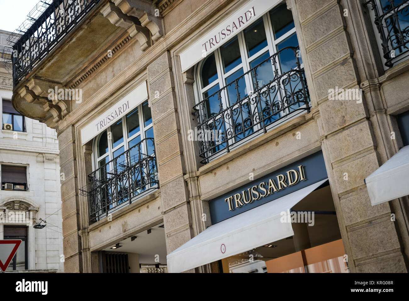 Milano, Italia - 24 Settembre 2017: Trussardi store a Milano. La settimana della moda di Trussardi shopping Foto Stock