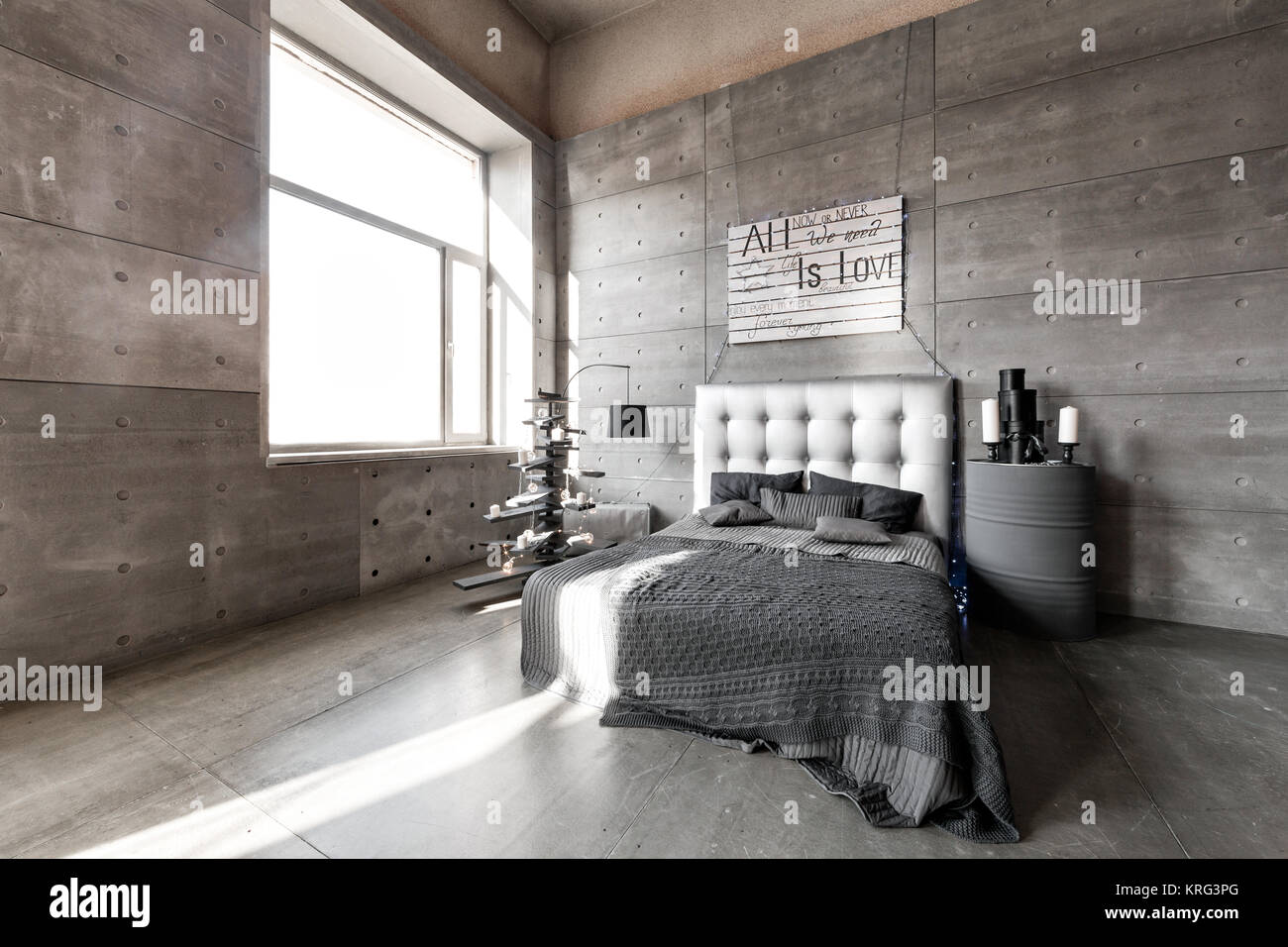 Vuoto Moderna Camera Da Letto In Stile Loft Con Colori