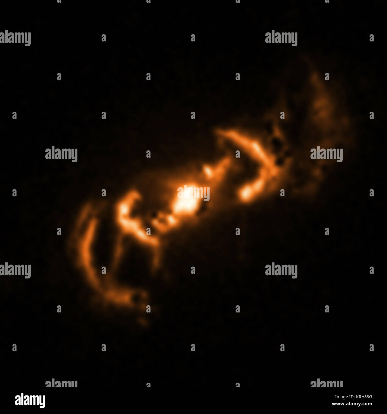 Con il passare di Chandra del XV anniversario il Chandra archivio dati, che alloggia tutti della missione, dei dati continua a crescere ogni anno successivo. Queste immagini - che comprendono una vasta gamma di oggetti astronomici -- combinare i raggi X di Chandra di archiviazione con dati provenienti da altri telescopi. Questa tecnica di creazione di 'multi lunghezza d'onda' immagini permette gli scienziati e il pubblico per vedere come i raggi X montare con i dati di altri tipi di luce, ad esempio di tipo ottico, radio e infrarossi. Markarian 573 (ottico) archivi mrk573 optical Foto Stock