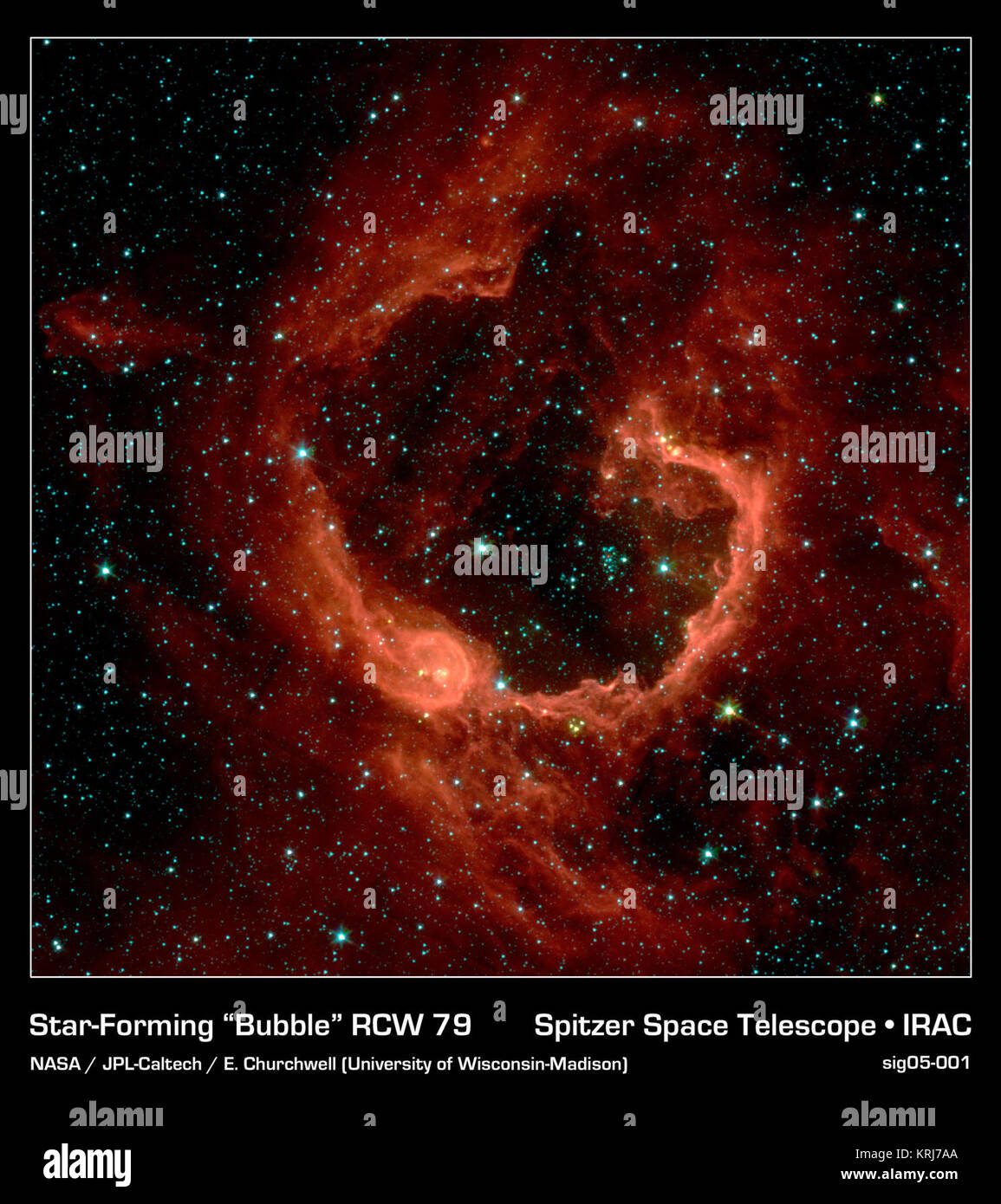 RCW 79 è visto nel sud della Via Lattea, 17.200 anni luce dalla Terra nella costellazione del Centauro. La bolla è 70-anni luce di diametro, e probabilmente ha avuto circa un milione di anni per formare dalla radiazione e venti di hot giovani stelle. Il palloncino di gas e polvere è un esempio di stimolata la formazione stellare. Tali stelle sono nati quando la bolla di caldo si espande nel gas interstellare e polvere intorno ad esso. RCW 79 ha generato almeno due gruppi di nuove stelle lungo il bordo della grande bolla. Alcune sono visibili all'interno della piccola bolla nell'angolo in basso a sinistra. Un altro gruppo di baby stelle appea Foto Stock