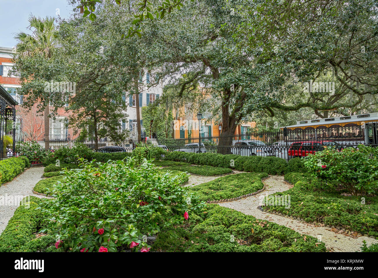 Madison Square visto dalla Green-Meldrim della casa di proprietà a Savannah, Georgia Foto Stock