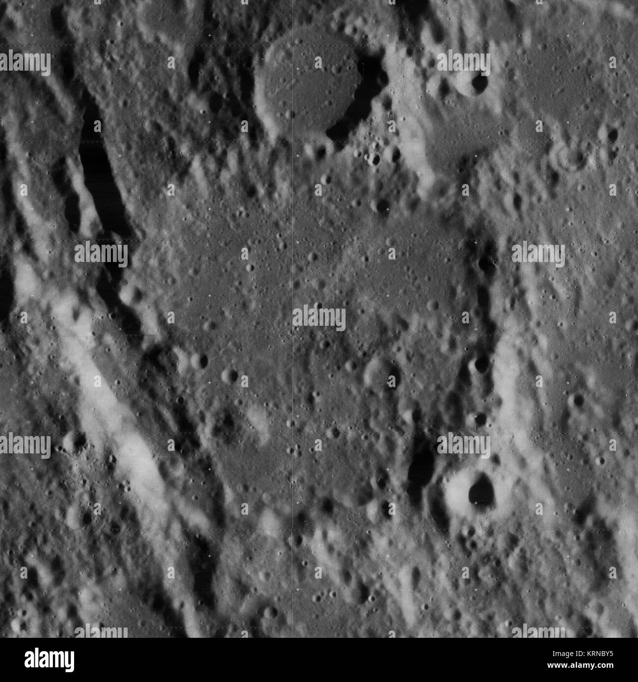 Il cratere Gyldén 4101 h3 Foto Stock