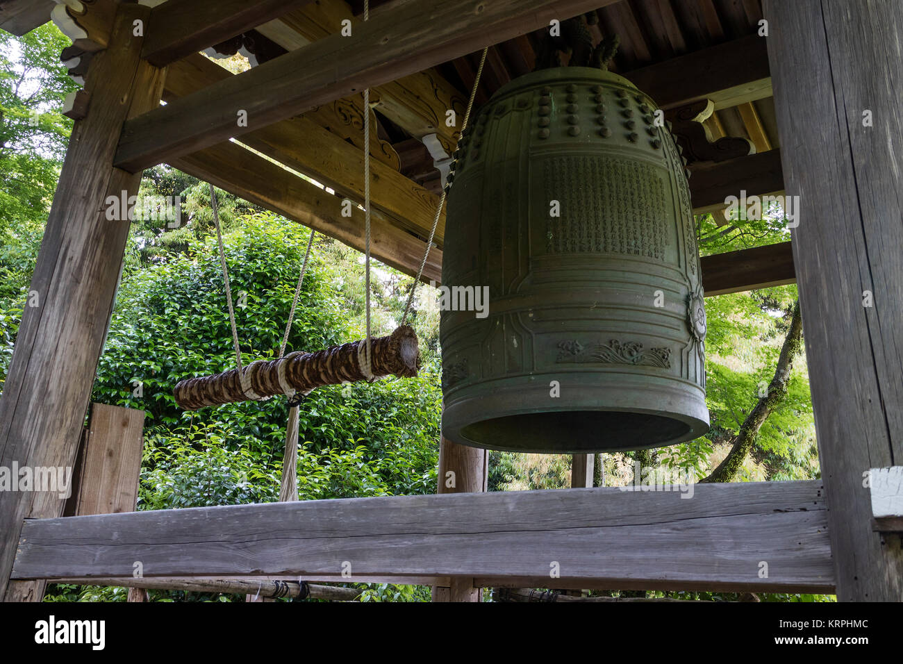 Kyoto, Giappone - 20 Maggio 2017: Temple campana al Senko-ji, un 400-anno-vecchio tempio in Otsuki, Yamanashi, Giappone Foto Stock