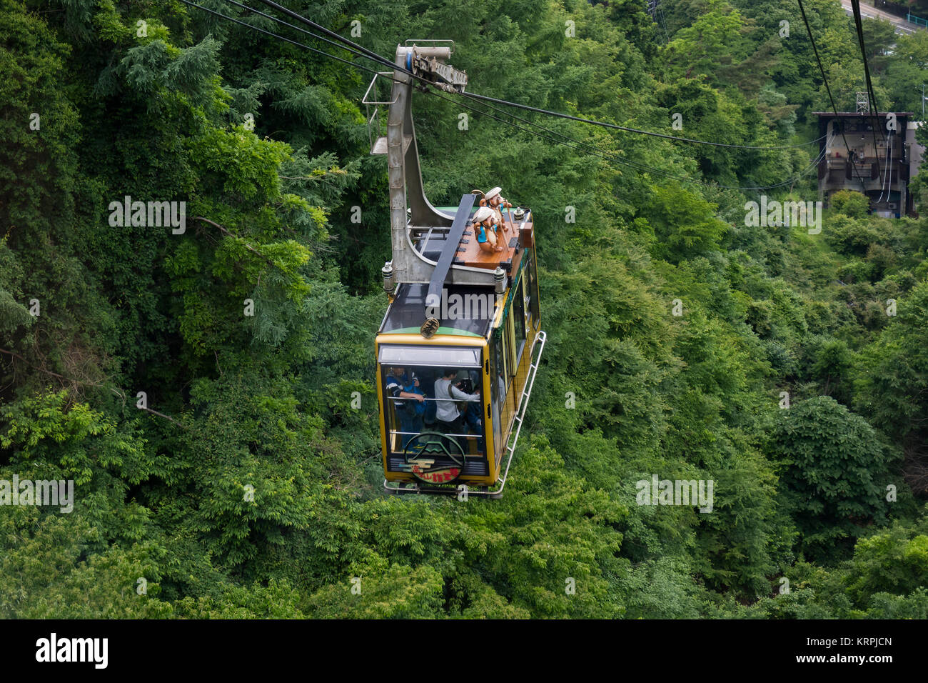 Kawaguchio - Giappone, 14 Giugno 2017: Kachi Kachi funivia sul modo per il punto di osservazione vicino alla vetta del Monte Tenjo Foto Stock