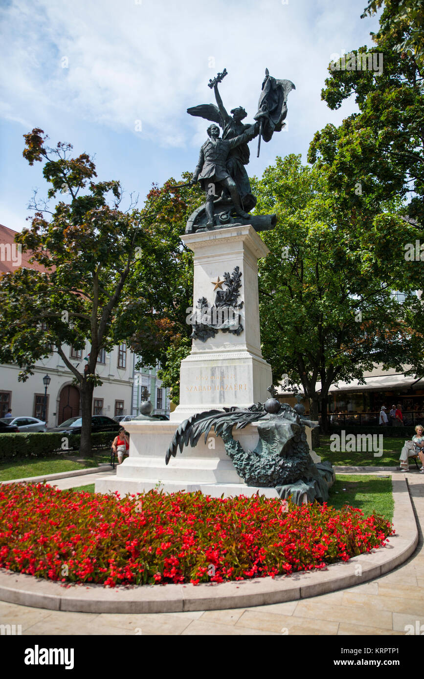 Szabad Hazaert statua, Budapest Foto Stock
