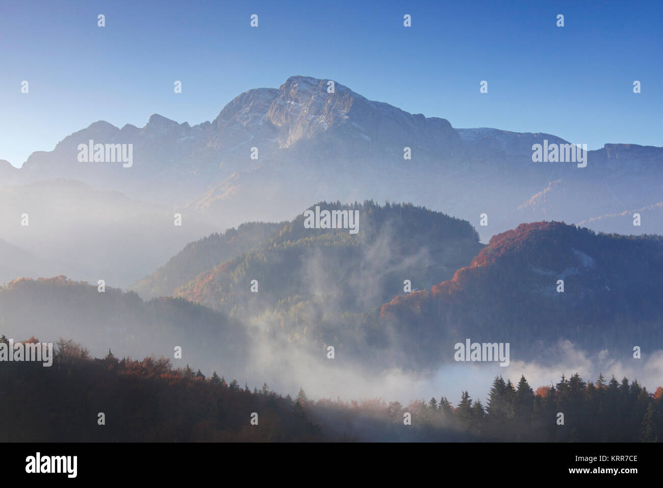 Hoher Göll, la vetta più alta del massiccio Göll vicino Obersalzberg nelle Alpi Berchtesgaden, Baviera, Germania Foto Stock