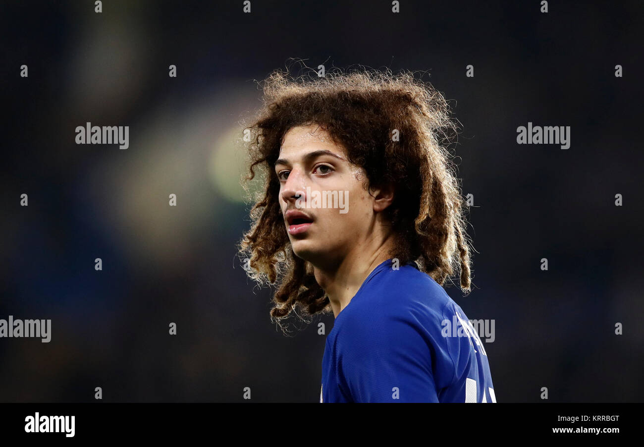 Ethan Ampadu di Chelsea durante la finale del quartiere della Carabao Cup a Stamford Bridge, Londra. PREMERE ASSOCIAZIONE foto. Data immagine: Mercoledì 20 dicembre 2017. Vedi PA storia CALCIO Chelsea. Il credito fotografico dovrebbe essere: John Walton/PA Wire. RESTRIZIONI: Nessun utilizzo con audio, video, dati, elenchi di apparecchi, logo di club/campionato o servizi "live" non autorizzati. L'uso in-match online è limitato a 75 immagini, senza emulazione video. Nessun utilizzo nelle scommesse, nei giochi o nelle pubblicazioni di singoli club/campionati/giocatori. Foto Stock