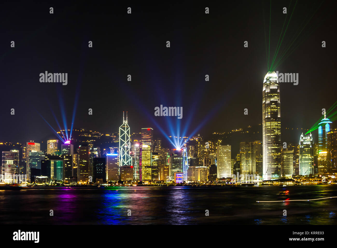 Incredibile spettacolo di luci nel Porto Victoria di Hong Kong. Foto Stock