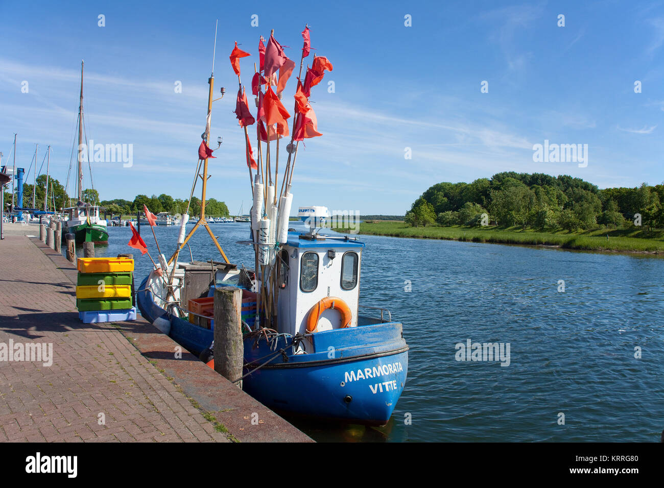 Fresa di pesca presso il porto del villaggio Schaprode, isola di Ruegen, Meclemburgo-Pomerania, Mar Baltico, Germania, Europa Foto Stock