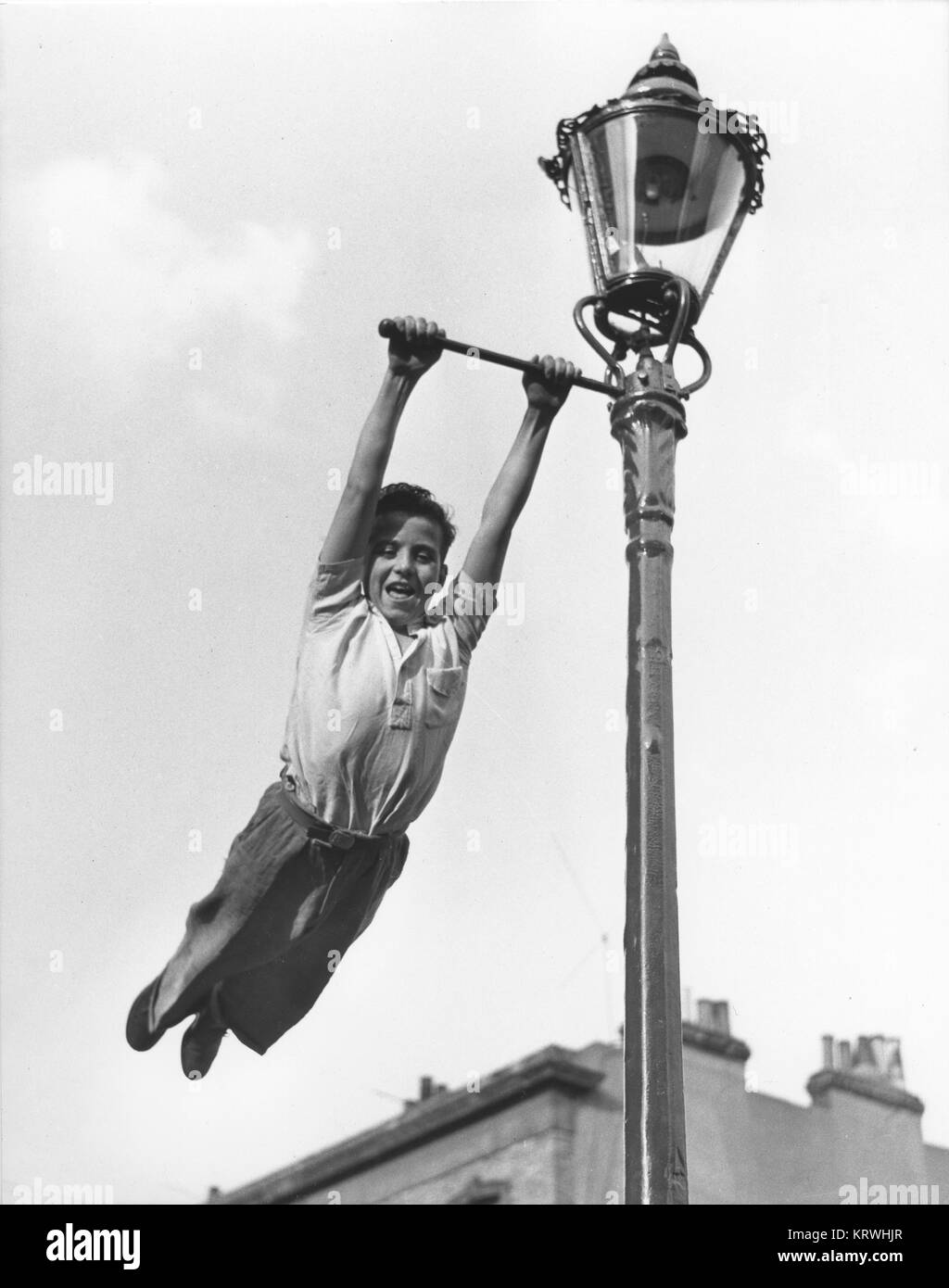Ragazzo oscilla a lanterna, Inghilterra, Gran Bretagna Foto Stock Ragazzo oscilla a lanterna, Inghilterra, Gran Bretagna Foto Stock