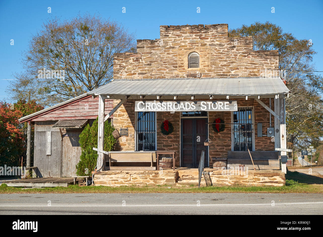 La R.M. Jones General Store in Troup County, Georgia, Stati Uniti d'America, è vintage costruzione in pietra e punto di riferimento storico nelle zone rurali la Georgia. Foto Stock