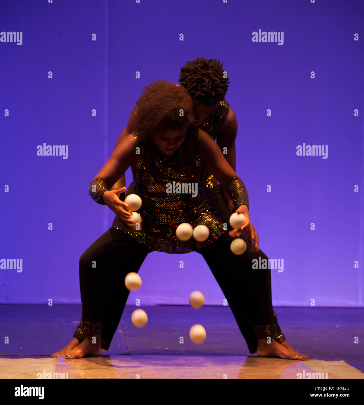 Ballerino africani mostrano prestazioni Foto Stock