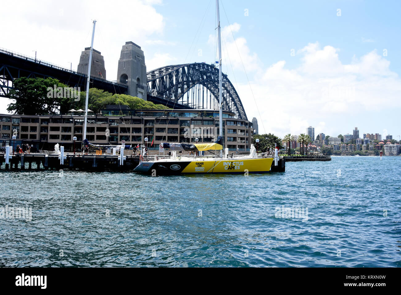 Il Porto di Sydney, Australia. 22 Dic, 2017. Clipper barche a raccogliere i loro kit nel Sydney Harbour 22-12-17 Credito: Michael Crawford-Hick/Alamy Live News Foto Stock