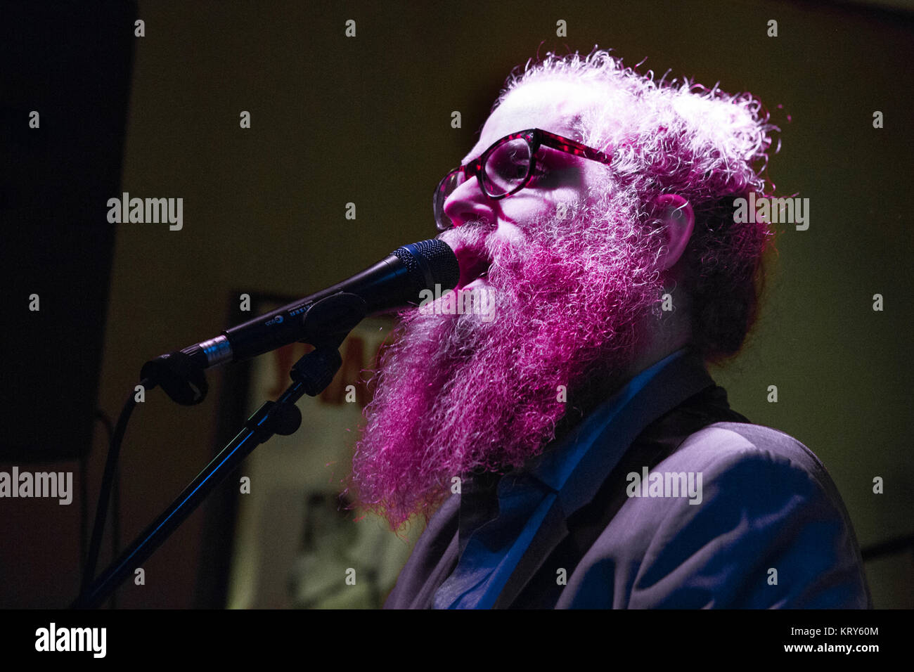 Il canadese del cantante, compositore e musicista Ben Caplan esegue un concerto dal vivo a Mir in Oslo. Norvegia, 24/01 2016. Foto Stock