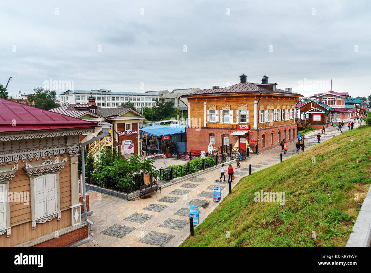 Irkutsk, Russia - Agosto 14, 2017: 130-th trimestre area storica di Irkutsk. La gente ha cominciato a costruire case agli inizi del XVIII secolo Foto Stock