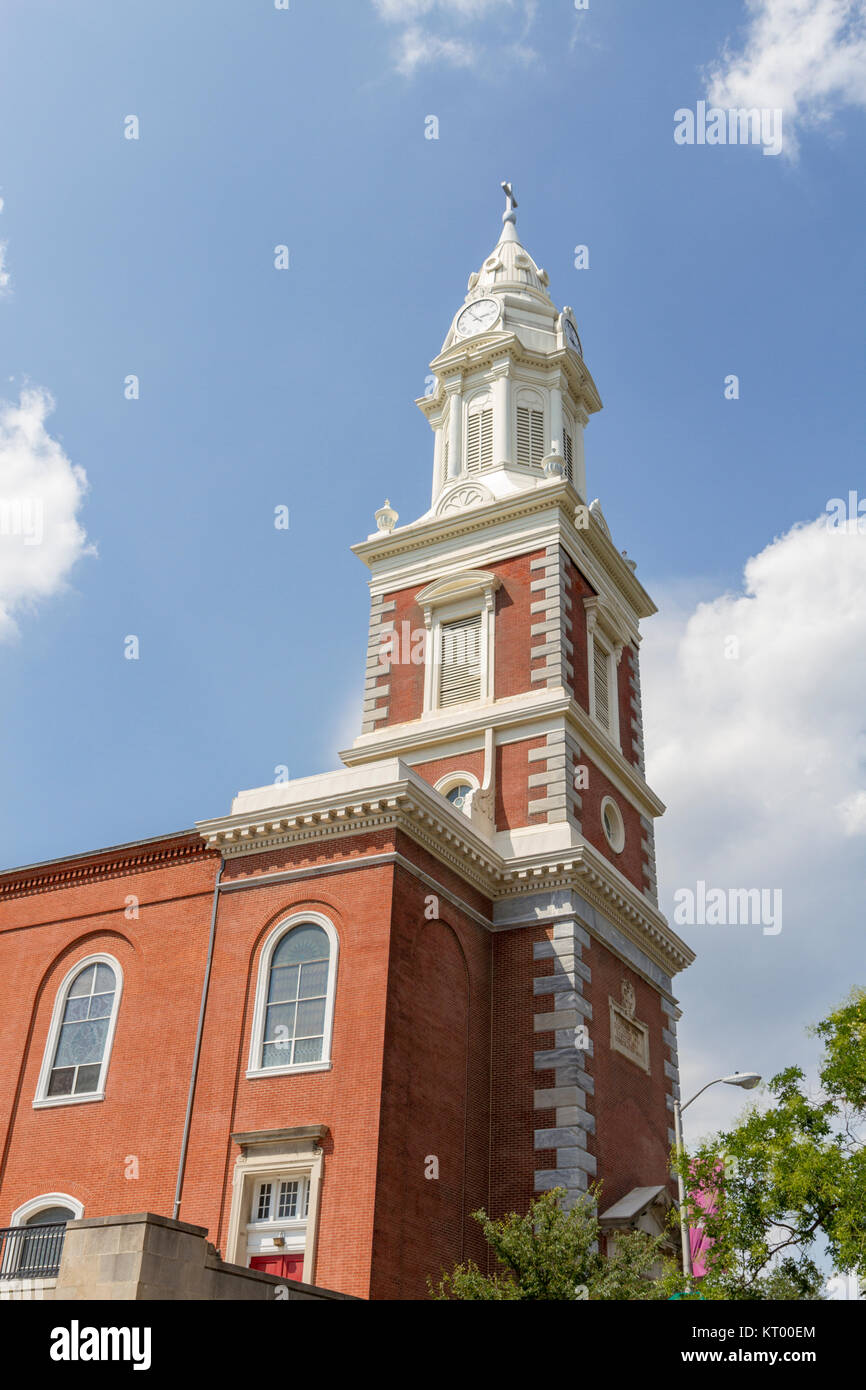 La torre esterna della chiesa di Sant'Agostino a Philadelphia, Pennsylvania, Stati Uniti. Foto Stock