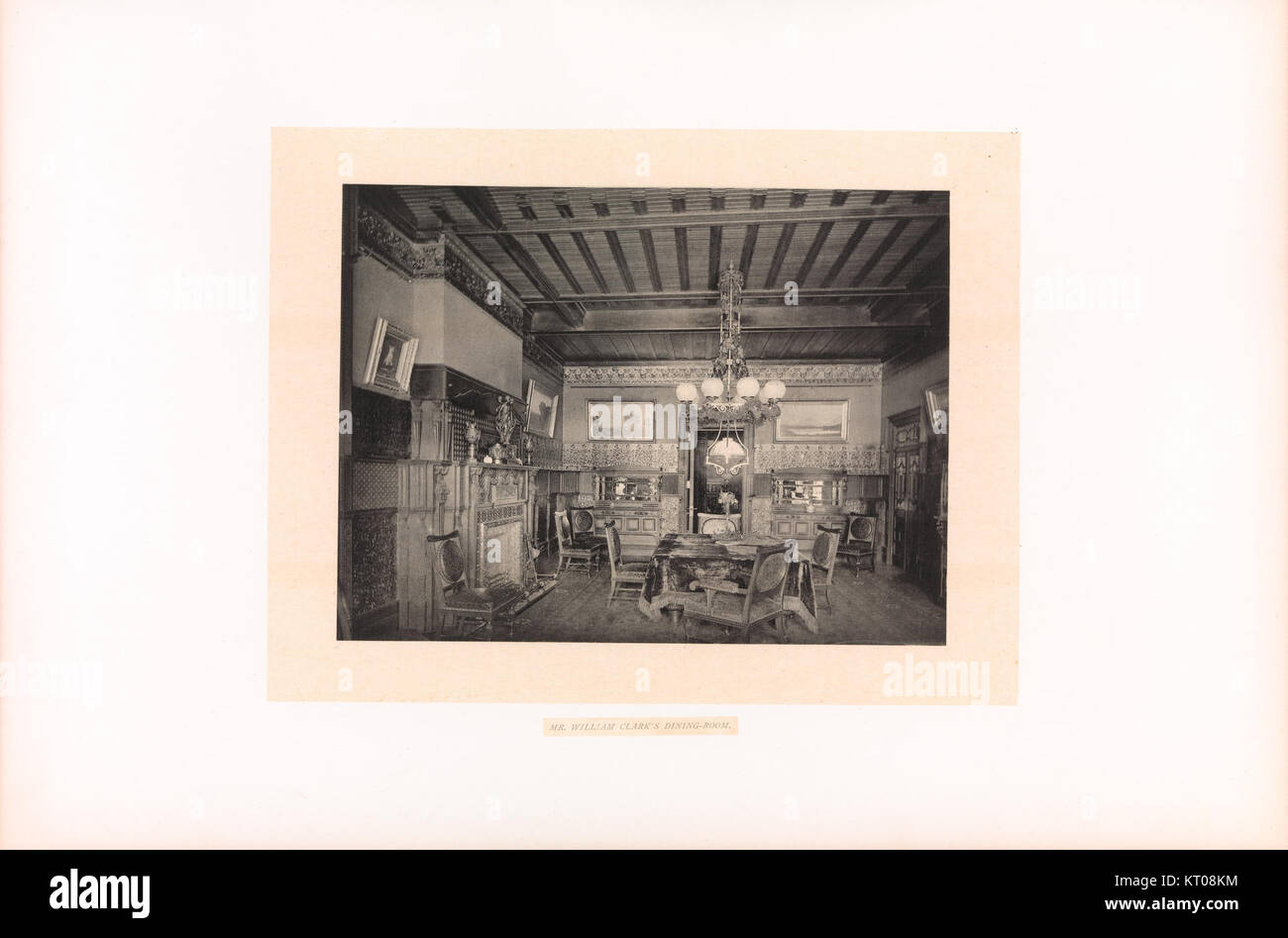 "Artistic Houses" è una serie che mostra vedute interne di celebri case americane, mettendo in risalto il design architettonico e i tesori artistici al loro interno. Queste case rappresentano un significato culturale e una bellezza estetica nell'architettura residenziale americana. Foto Stock