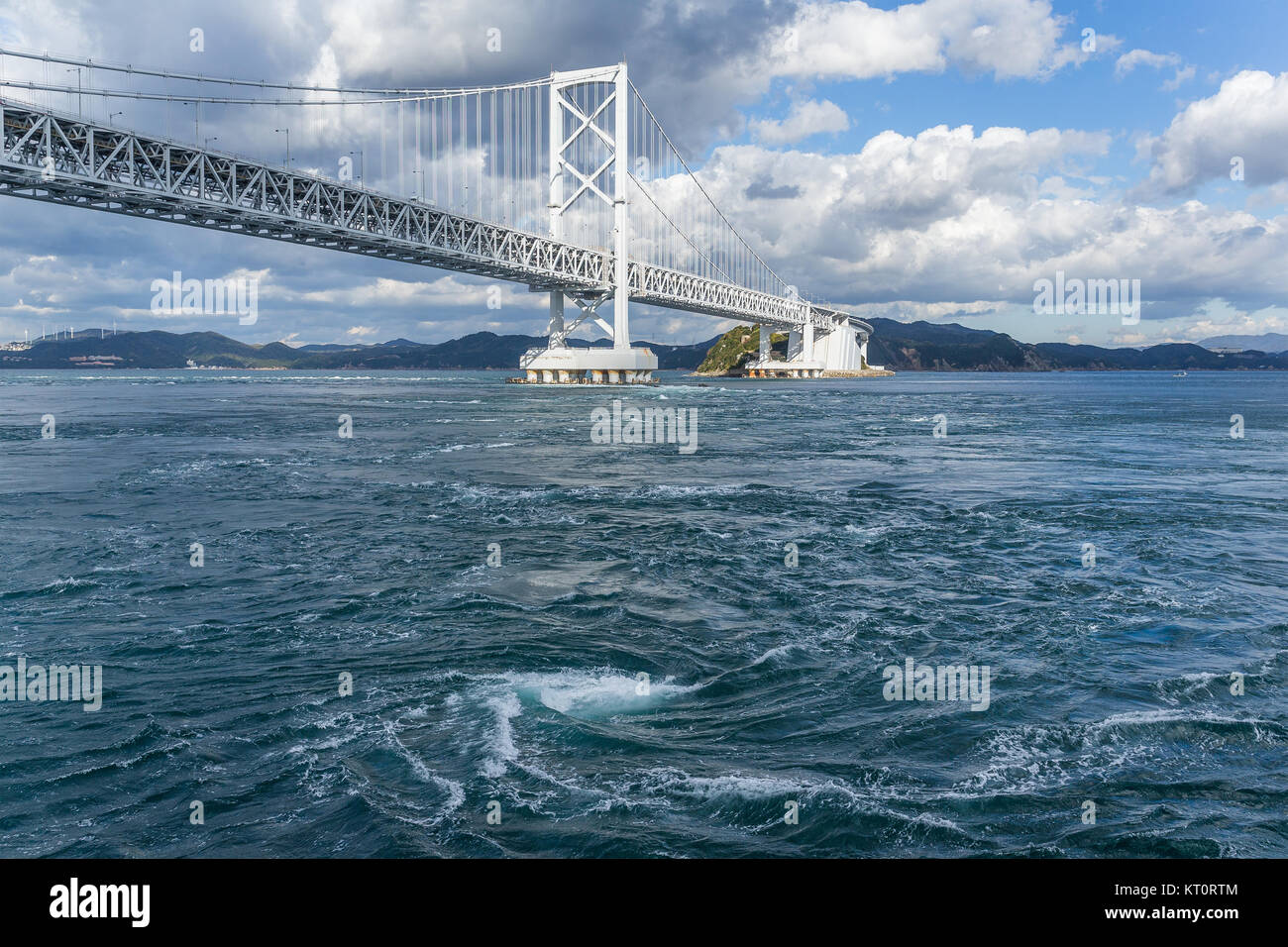 Ponte Onaruto e idromassaggio in Giappone Foto Stock