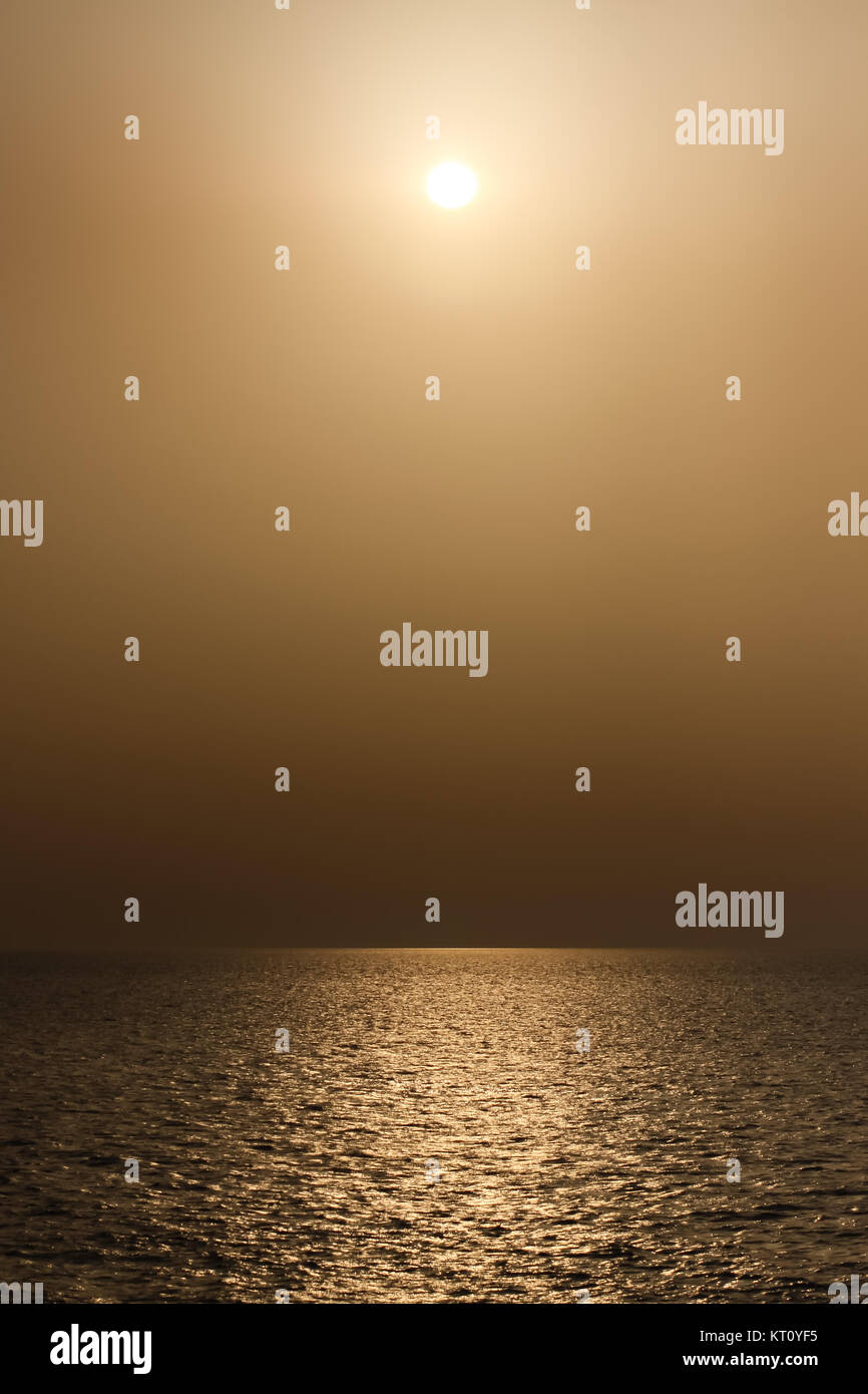 Tramonto sul mare all'isola d'Elba italiano Foto Stock