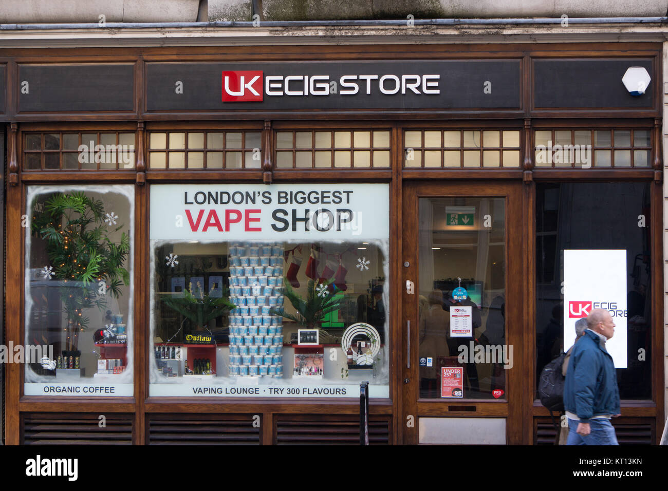 Un negozio di vape e e-cigarrette store a 30 - 32 Fleet Street, Londra, Inghilterra, Regno Unito Foto Stock