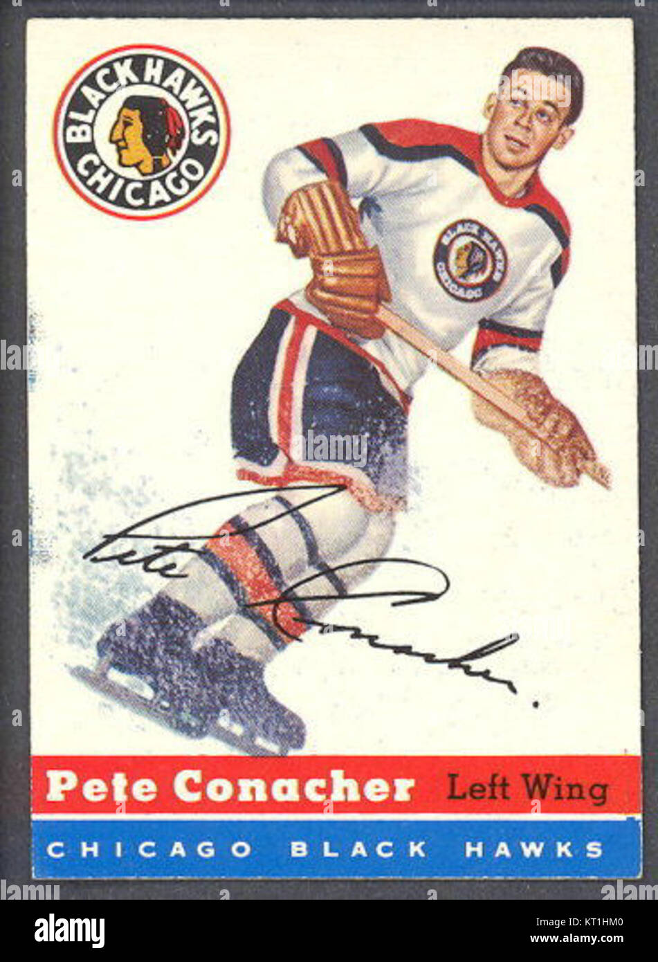 Questa carta collezionabile 1954 Topps include Pete Conacher, ex giocatore professionista di hockey su ghiaccio. Conosciuto per il suo tempo con i Chicago Black Hawks e altre squadre, la carta di Conacher è un pezzo notevole di cimeli sportivi. Foto Stock