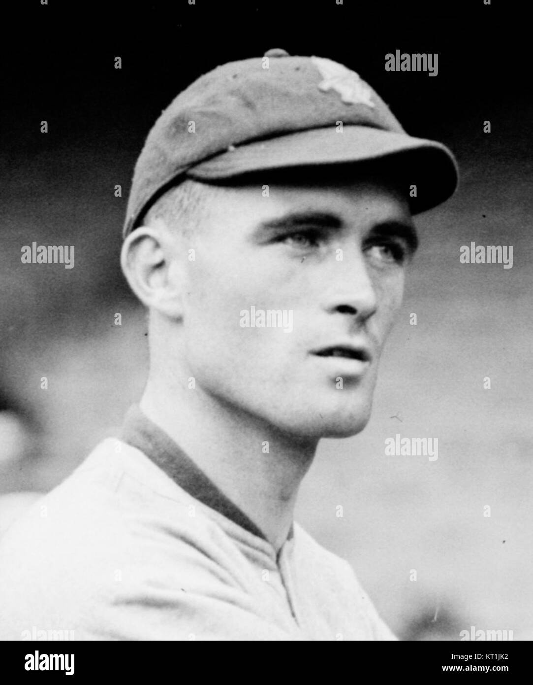 Chick Keating era un giocatore di baseball professionista all'inizio del XX secolo, conosciuto per il suo tempo con la squadra della Chicago National League. Questa immagine lo mostra in azione sul campo. Foto Stock