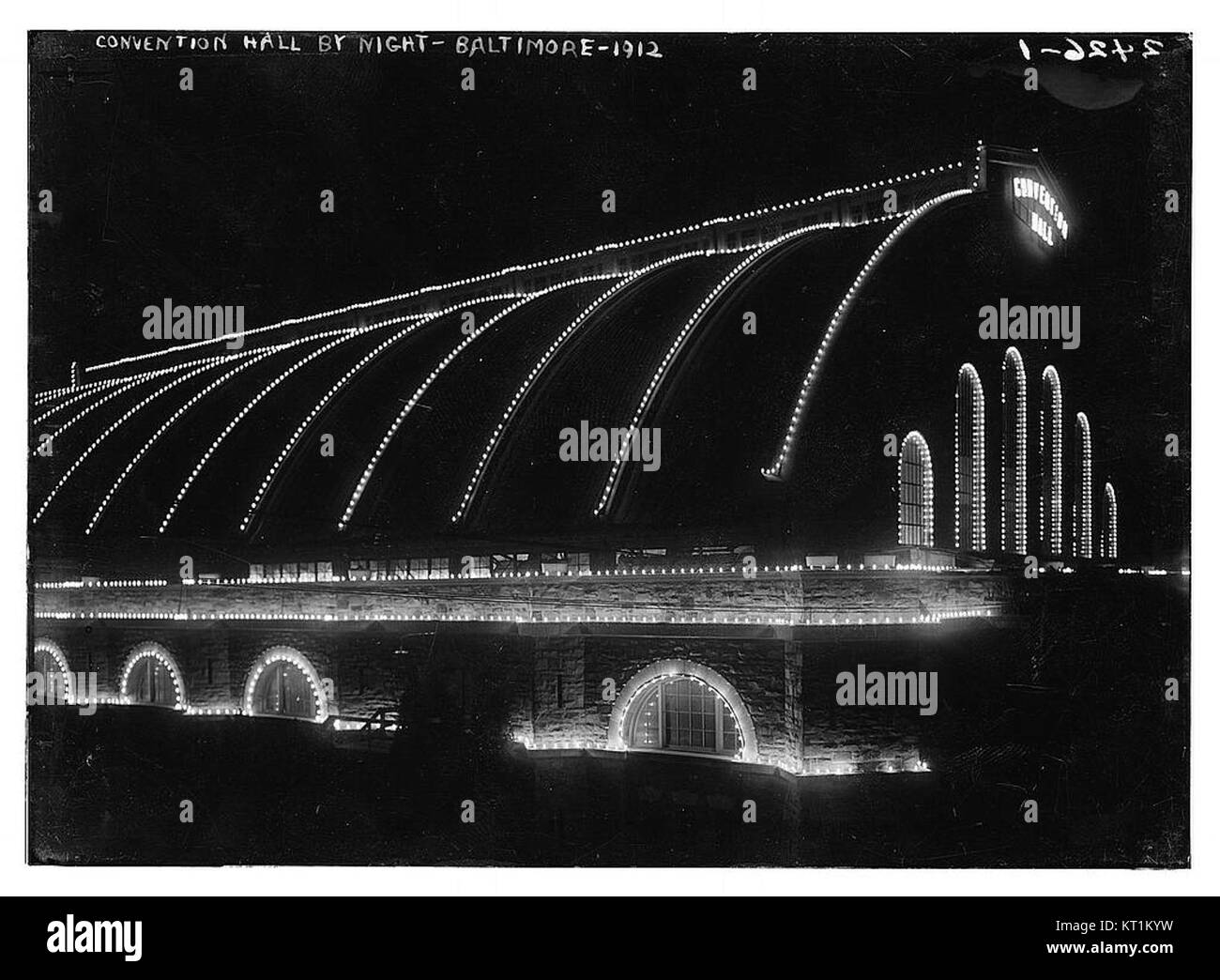 Sala convegni di notte - Baltimore, 1912 (2163155973) Foto Stock