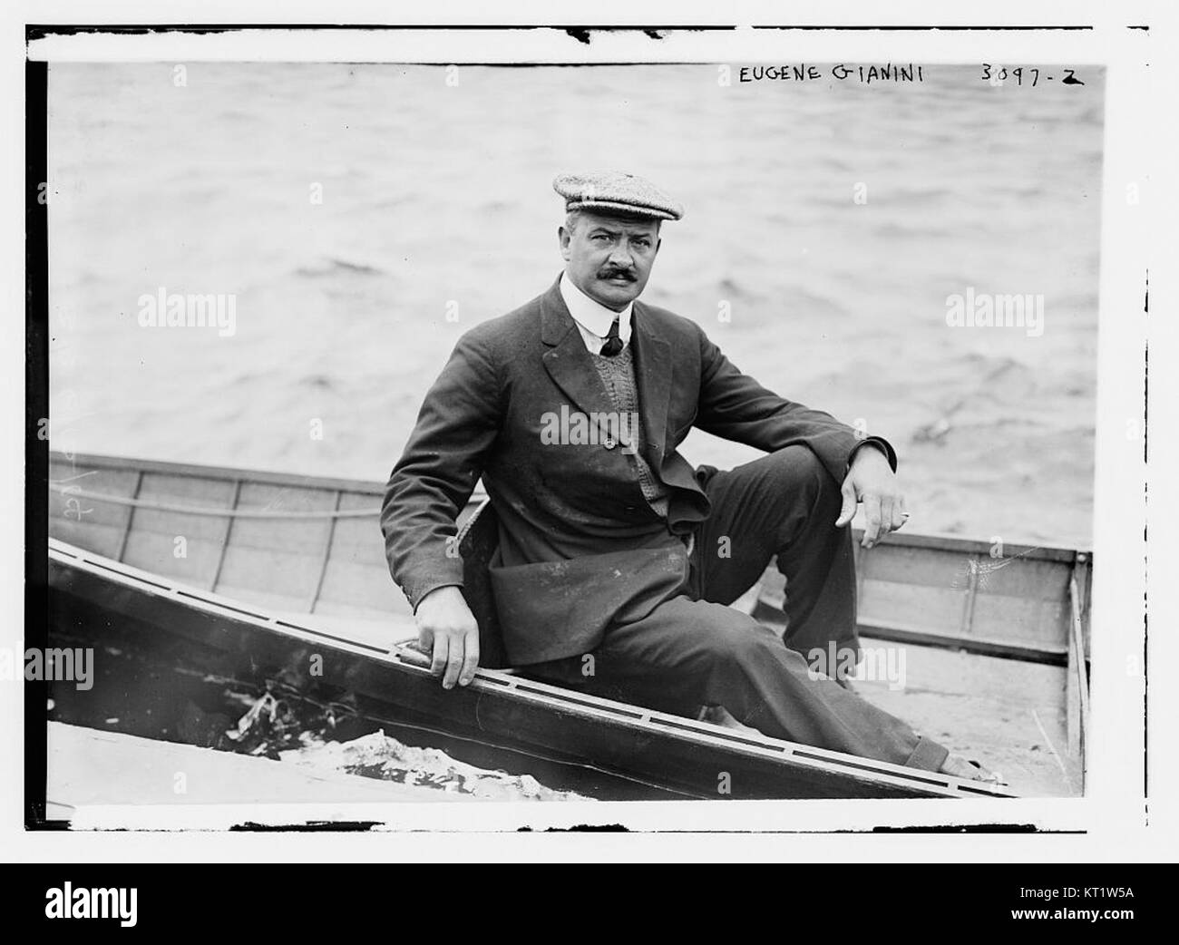 Eugene J. Giannini fu una figura notevole nel mondo degli affari e della filantropia americana, noto per i suoi contributi all'industria bancaria e allo sviluppo della comunità. Foto Stock