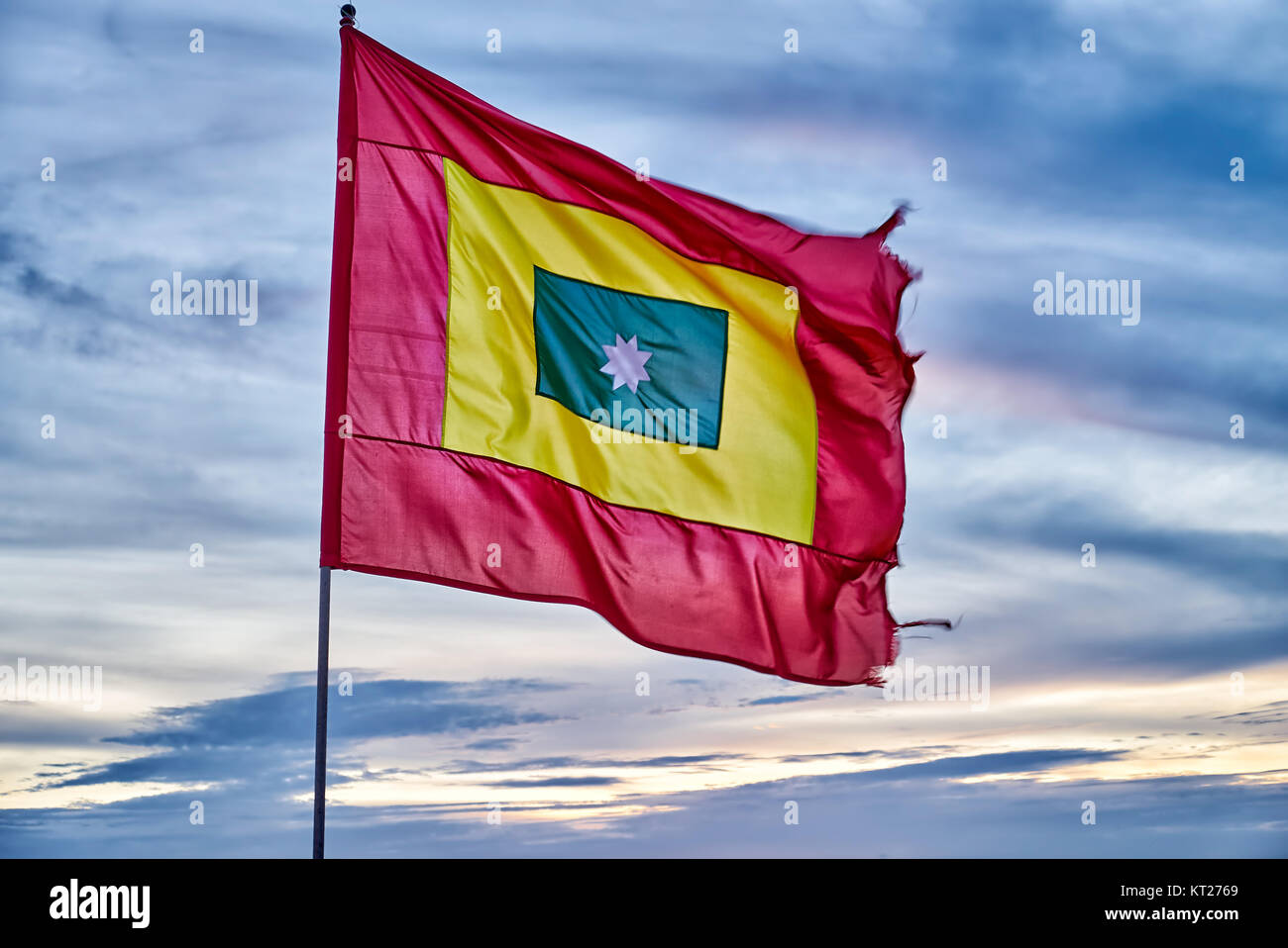 Sventola bandiera di Cartagena ancora tramonto Foto Stock
