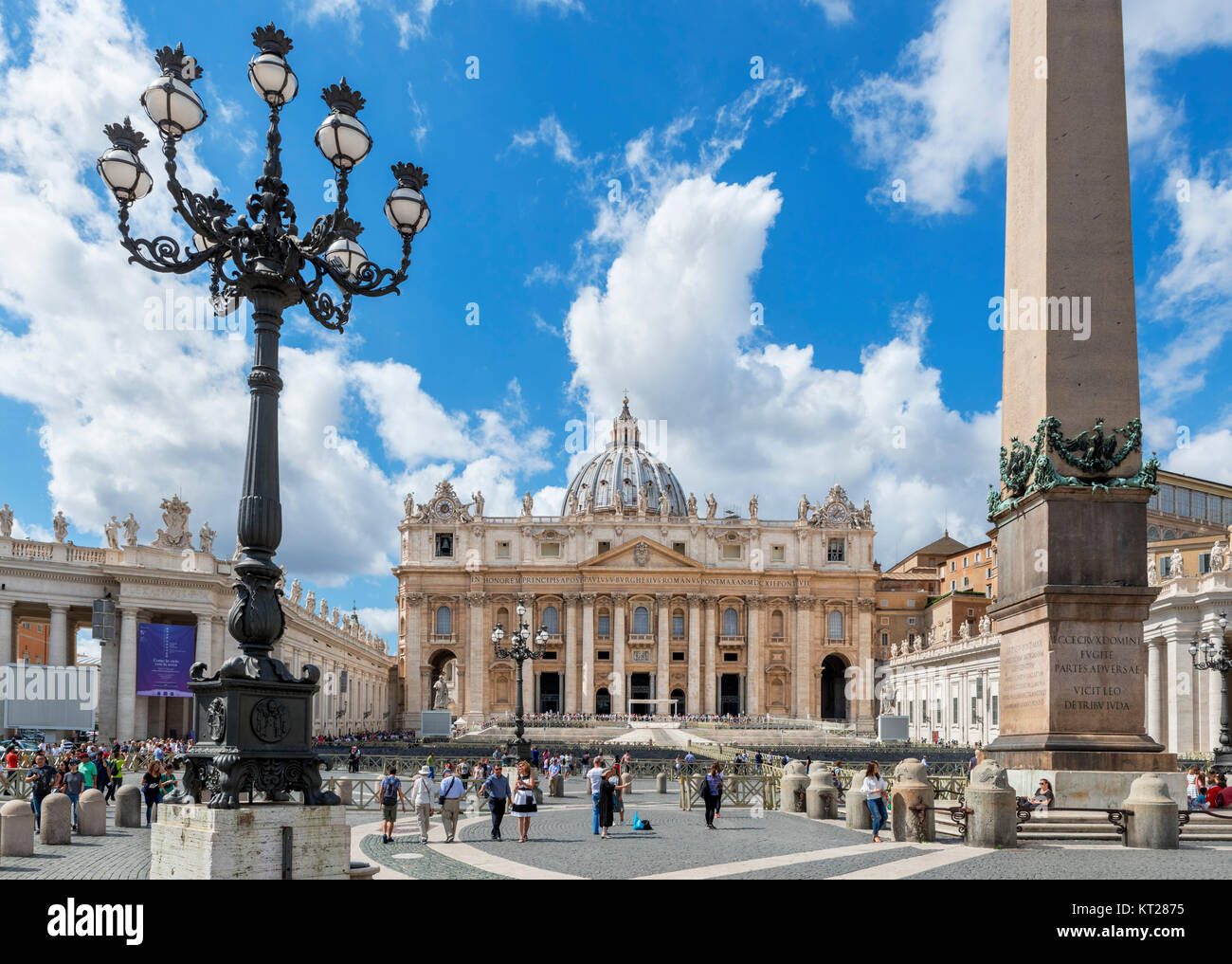 La Basilica di San Pietro e Piazza San Pietro e la Città del Vaticano, Roma, Italia Foto Stock